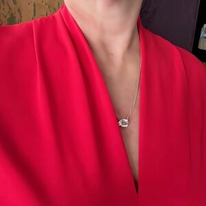 💕Oval Crystal Pendant on a delicate gold chain